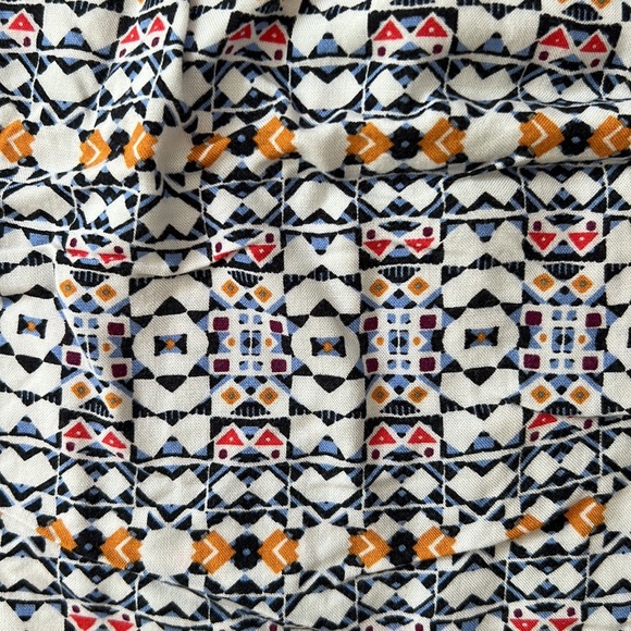 Patterned Shorts - Picture 2 of 3